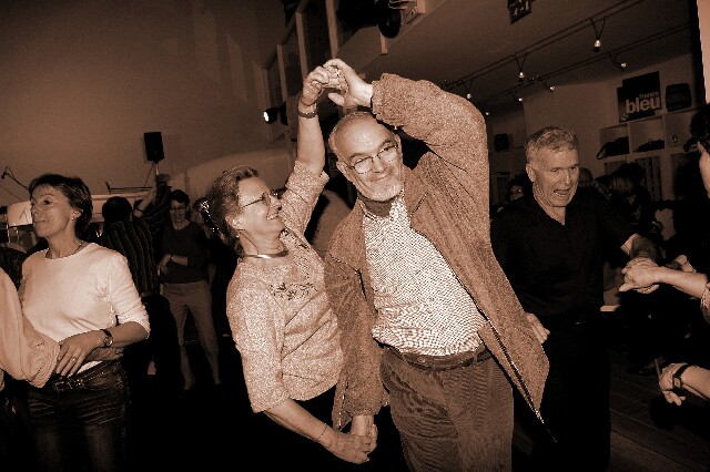 min 2006 12 16 beaune boogie 359 sepia